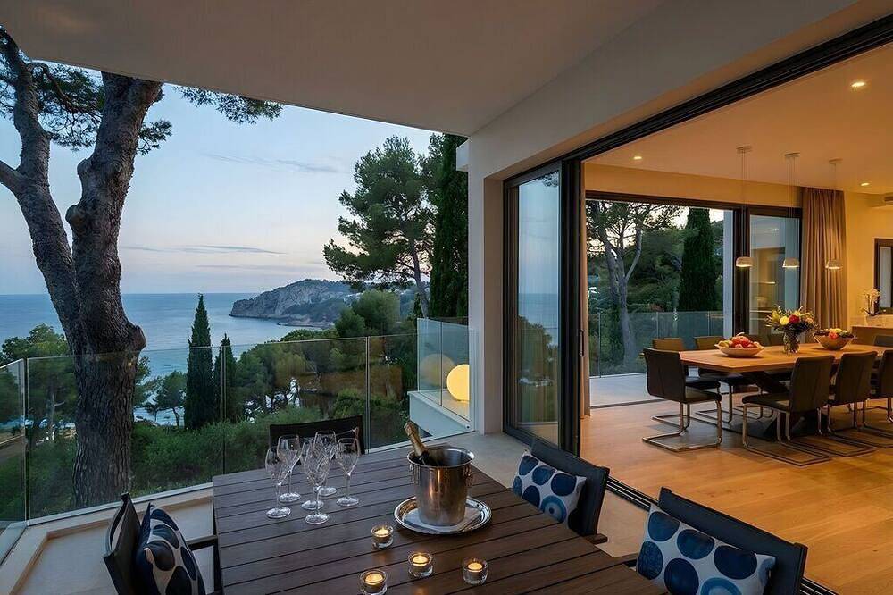 Spacious Estate in Saint-Jean-Cap-Ferrat with Phenomenal Ocean View in Saint-Jean-Cap-Ferrat, Mittelmeerküste (Frankreich)