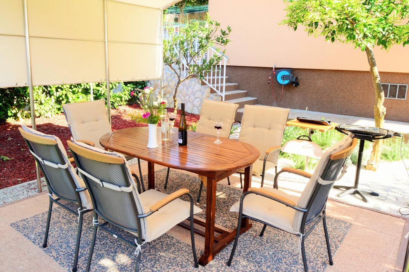 Entire holiday apartment, Apartment for 6 persons  + 1 child approx. 107 qm in Mastrinka, Dalmatia (Central Dalmatia) in Mastrinka, Ciovo