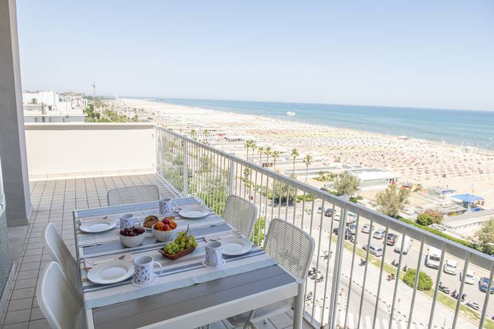 Appartamento vacanze per 6 persone, con Balcone e Panorama a Rimini