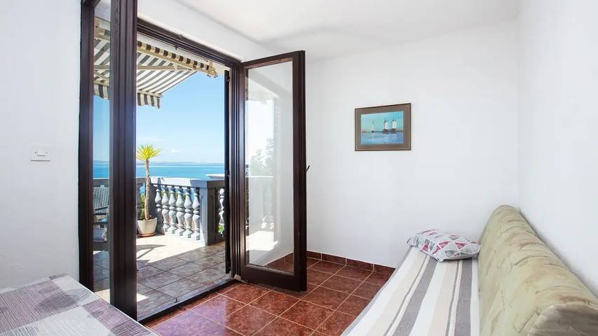Ferienwohnung für 4 Personen, mit Terrasse in Drage (Pakoštane) - 2