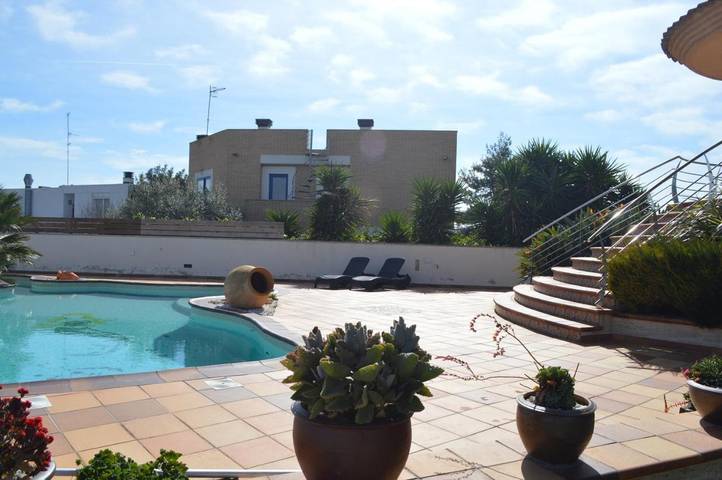 Chalet para 14 personas, con vistas además de piscina y jardín, Se admiten mascotas en Provincia de Tarragona - 3