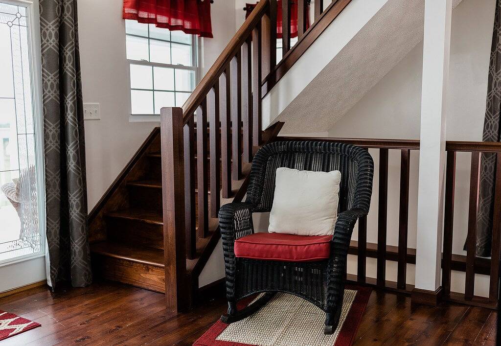 Wrap Around Decks mit schöner Aussicht und Whirlpool in Holmes County