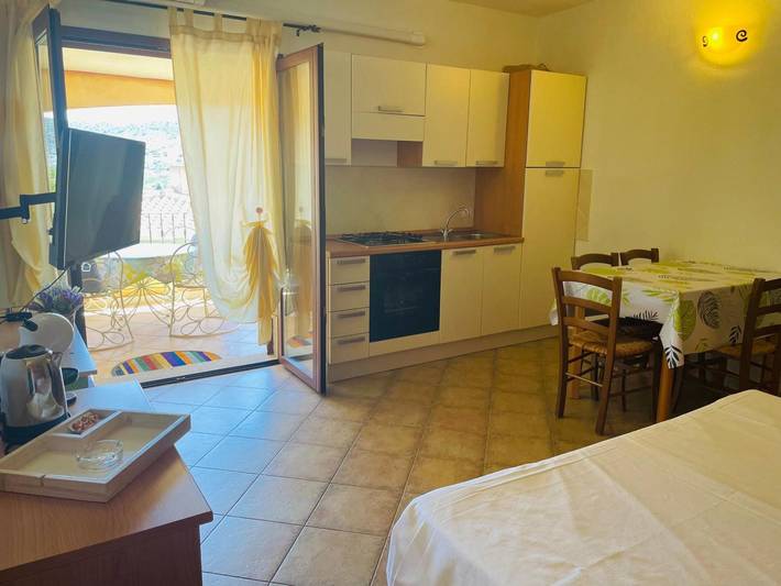 Monolocale intero, Appartamento 'New Orange Studio' in Limpiddu, Budoni
