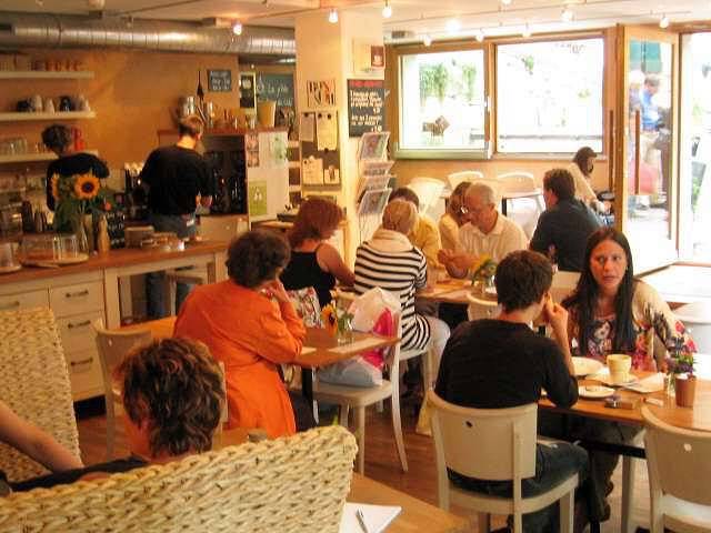 Le Café de l' Aubier - Chambre double avec douche, Wc in Neuchâtel, Pays des Trois-Lacs