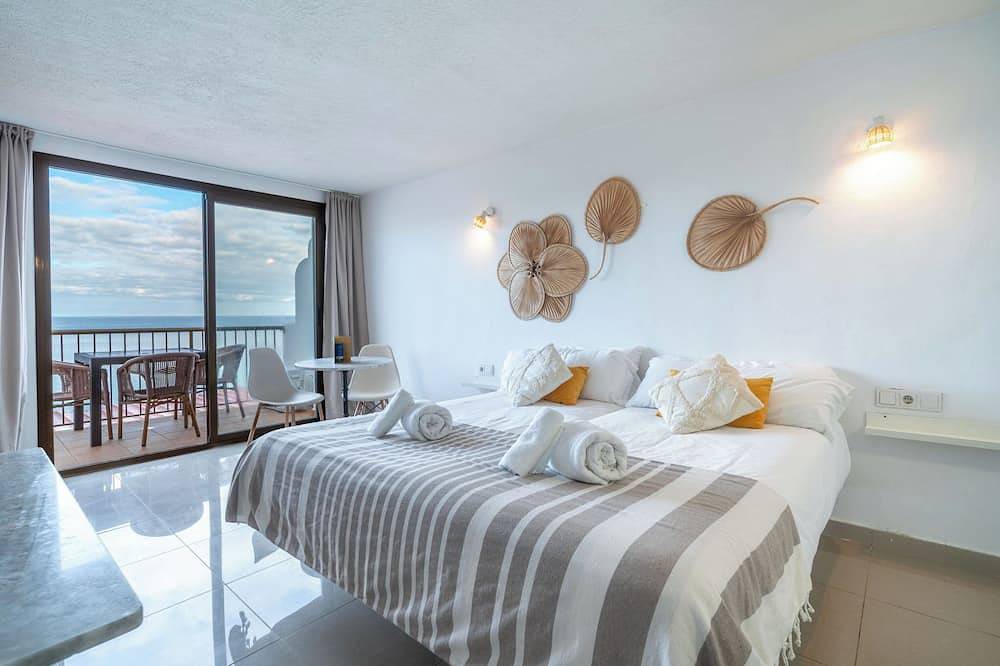 Entire apartment, Es Grop Est. Vista Mar in S'Arenal Petit, Sant Joan de Labritja