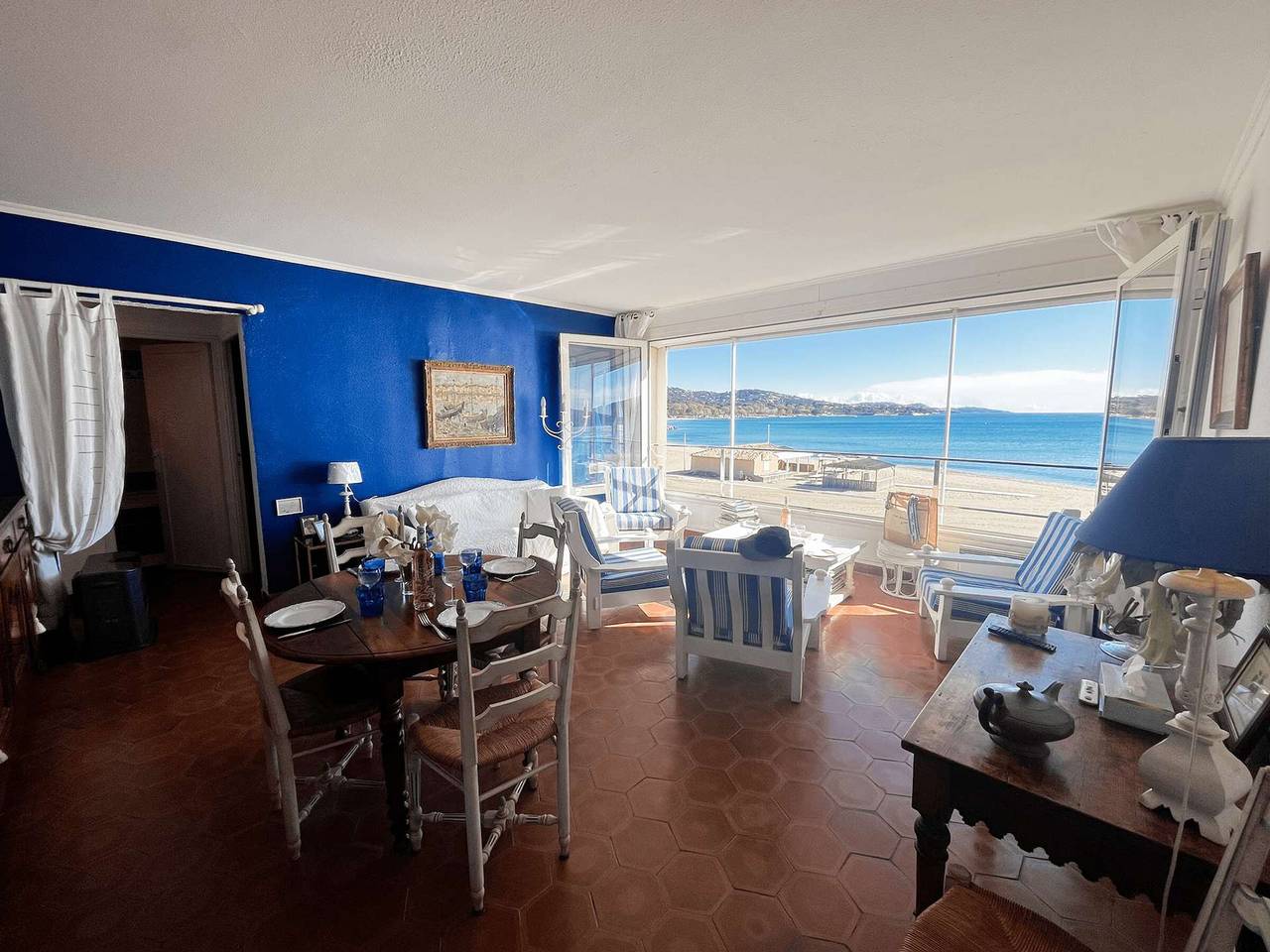 Ganze Wohnung, 3-Zimmer-Wohnung mit Meerblick, Strandzugang, Parkplatz in Port Grimaud in Port Grimaud, Grimaud