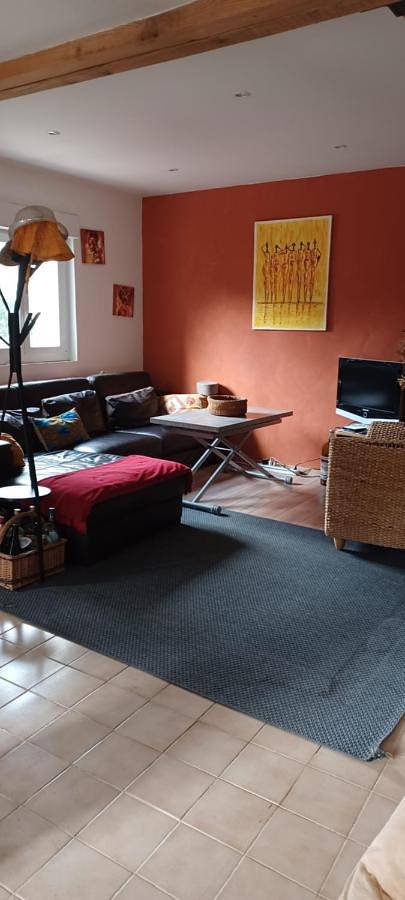 Location de vacances pour 8 personnes, avec jardin ainsi que vue et piscine, animaux acceptés à La Capelle-et-Masmolène - 3