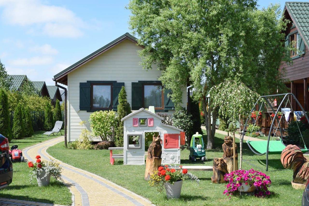 Czerwone Korale in Sarbinowo, Powiat koszaliński