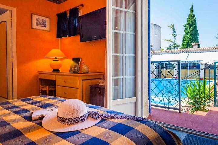 Hotel for 2 people, with garden and view as well as pool, with pets - 1