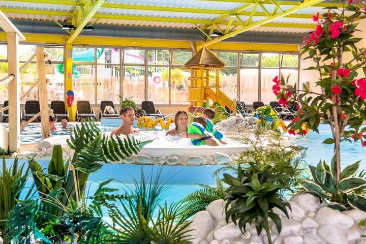 Camping für 4 Personen, mit Terrasse und Pool sowie Sauna in der Pays de la Loire - 4