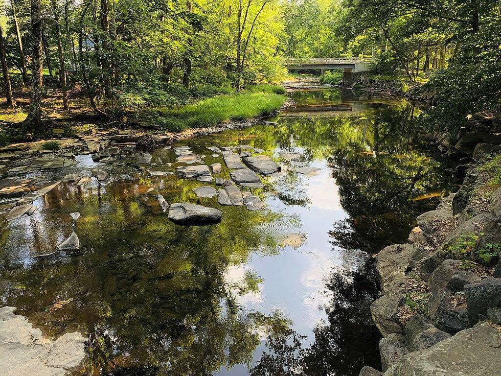 Streamside Cottage Fuß in die Stadt von Woodstock in Woodstock, Catskill Mountains