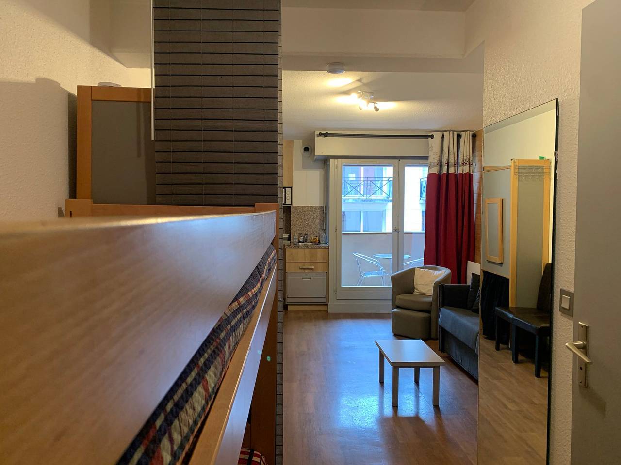Studio entier, Studio 4 pers avec balcon et Wifi au centre-ville in Brides-les-Bains, Massif de la Vanoise