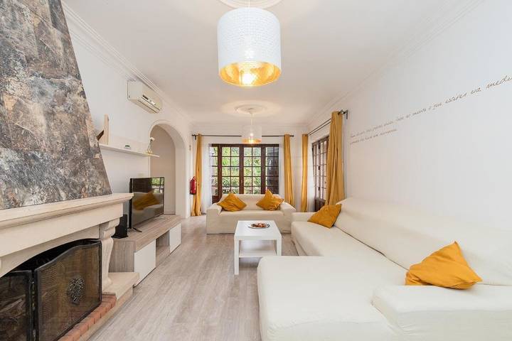 Villa para 35 pessoas, com jardim em Palmela