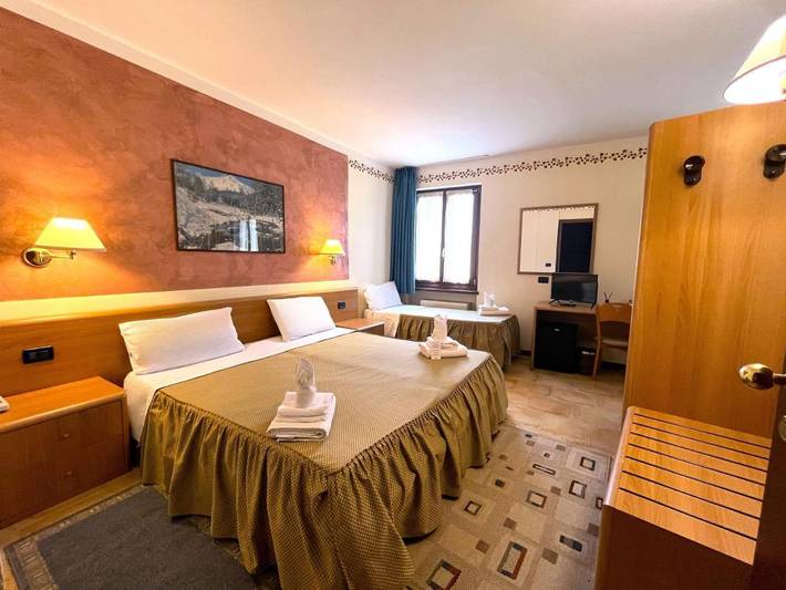 Hôtel pour 2 personnes, avec Balcon ainsi que Terrasse et Vue à Suse