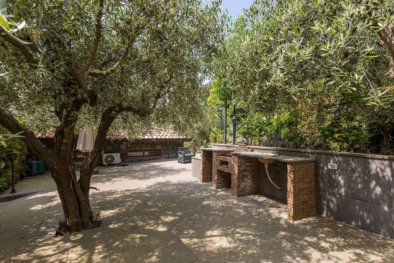 Vakantiehuis Casetta delle Rose met airconditioning en wifi in Viagrande, Etna