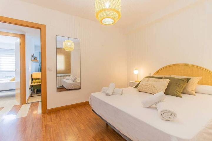Appartement entier, Your Ideal Base to explore Zaragoza`s delights in Saragosse, Province de Saragosse