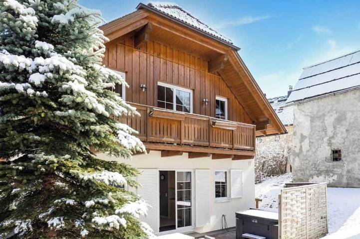 Ferienhaus für 8 Personen, mit Sauna und Garten sowie Balkon und Whirlpool