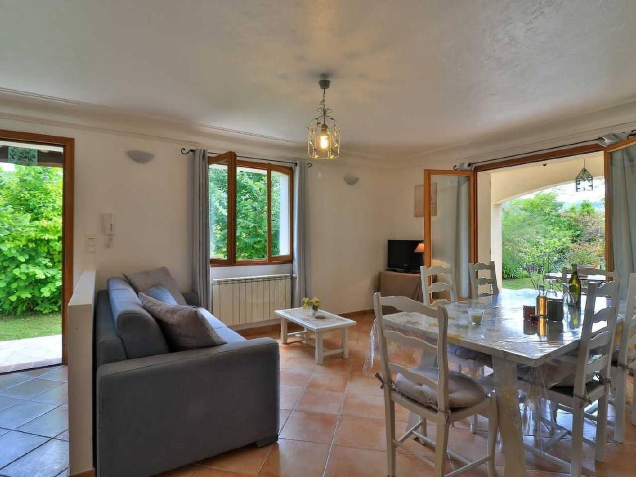 Apartamento entero, Appartement in Le Bar-Sur-Loup mit Eigenem Garten in Le Bar-sur-Loup, Region de Cannes