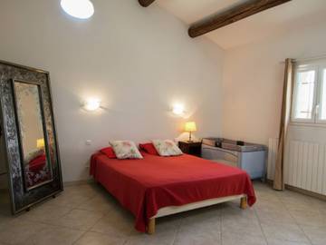 Maison De Vacances pour 5 Personnes dans Montfrin, Région de Nîmes, Photo 4