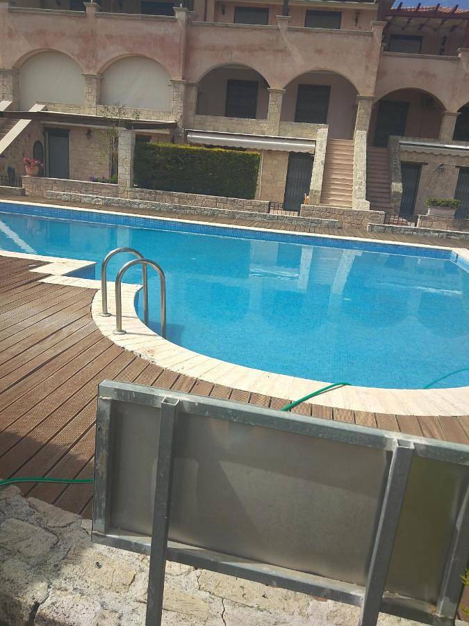 Gîte pour 4 personnes, avec jardin et piscine dans Pefkochori