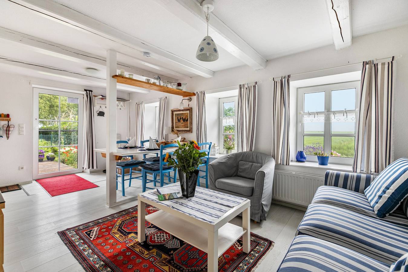 Entire apartment, Apartment 'Mein Haus Ost' with Shared Terrace, Shared Garden and Wi-Fi in Pellworm, Nordseeküste