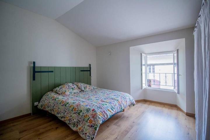 Location de vacances pour 5 personnes, avec Terrasse et Jardin à Saint-Maigrin - 3