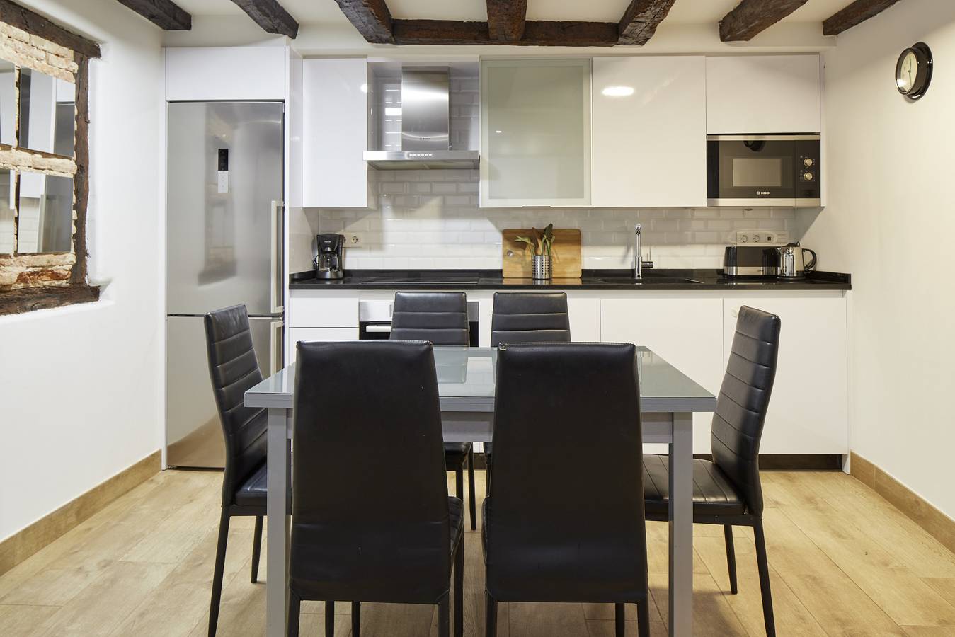 Apartamento entero, Apartamento de vacaciones para 4 personas in Playa de la Concha, San Sebastián