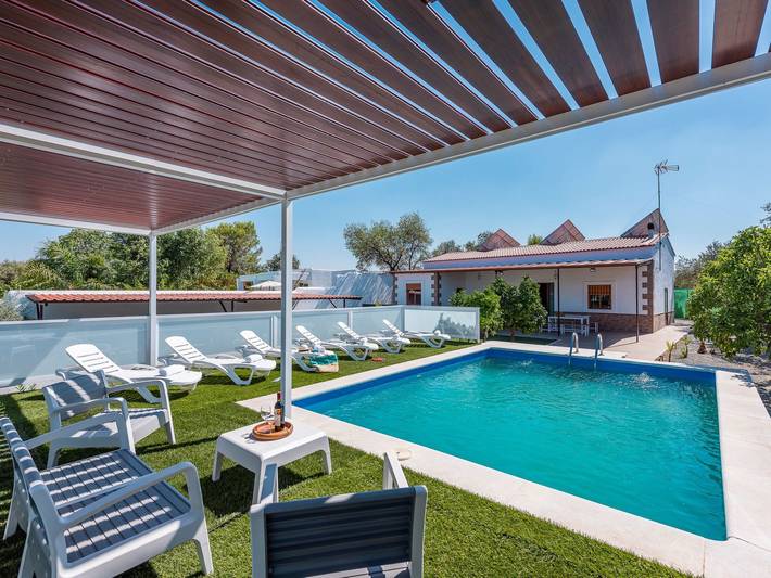Apartamento para 6 personas, con Terraza y Jardín en Marchena
