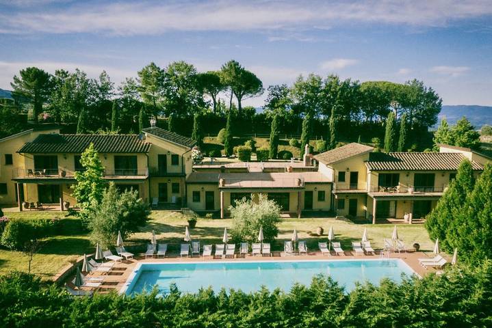 Agriturismo per 3 persone, con balcone/terrazza e piscina in Reggello