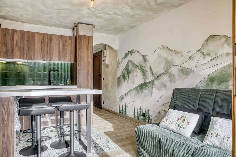 Entire apartment, Chic mountain apartment - Exceptional view in Cordon, Pays du Mont-Blanc