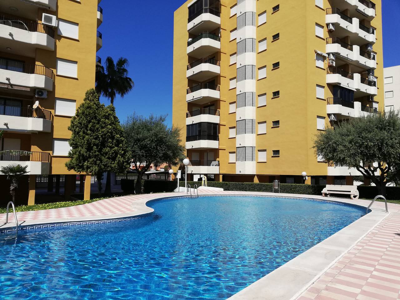 Ganze Wohnung, Familienapartment nahe dem Strand mit Gemeinschaftspool und Parkplatz in Xeraco in Platja de l'Ahuir (Gandia), Xeraco