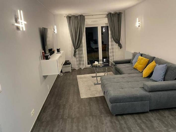 Appartement de vacances pour 4 personnes, avec Balcon et Vue à Grigny
