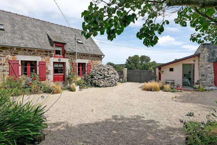 Chambre d’hôte pour 2 personnes, avec Jacuzzi et Jardin en Cotes-d'Armor