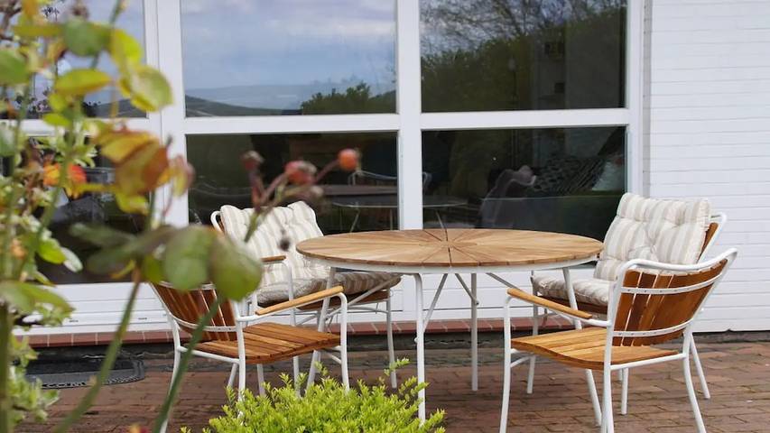 Ferienhaus für 4 Personen, mit Balkon und Terrasse sowie Garten in Laboe - 2