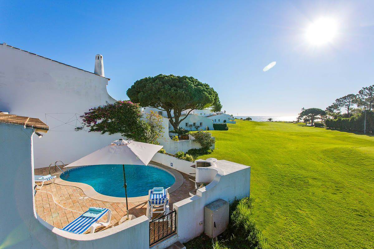 Villa Lobo in Vale do Lobo, Almancil
