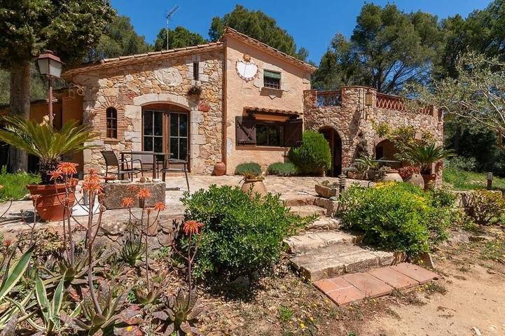 Cottage for 5 people, with garden and terrace - 1