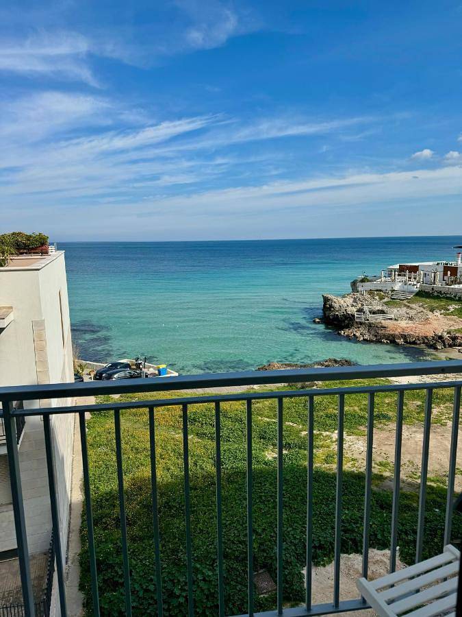 Appartement entier, Apartment with Side Sea View in Cala Porta Vecchia, Monopoli