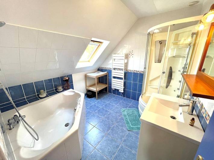 Gîte pour 6 personnes, avec jardin à Locronan - 2