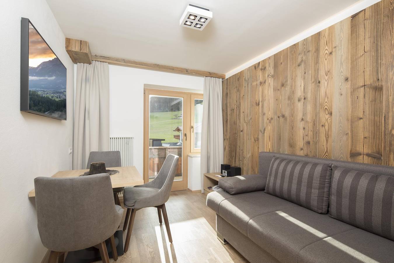 Ganze Ferienwohnung, Appartement Juwel in Reith im Alpbachtal, Kaisergebirge