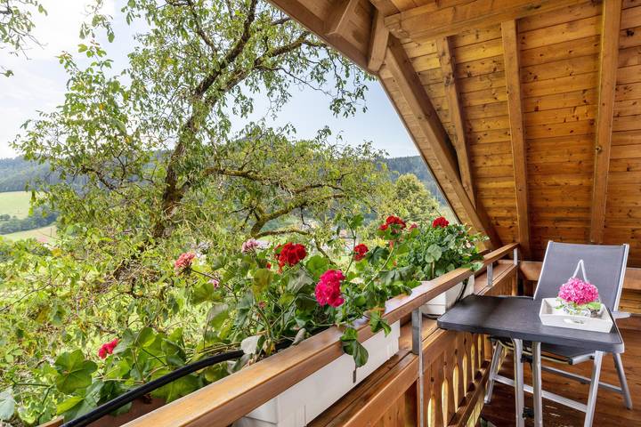 Holiday flat "Dg", 85sqm, 2 bedrooms, max. 5 persons with panoramic view of nature