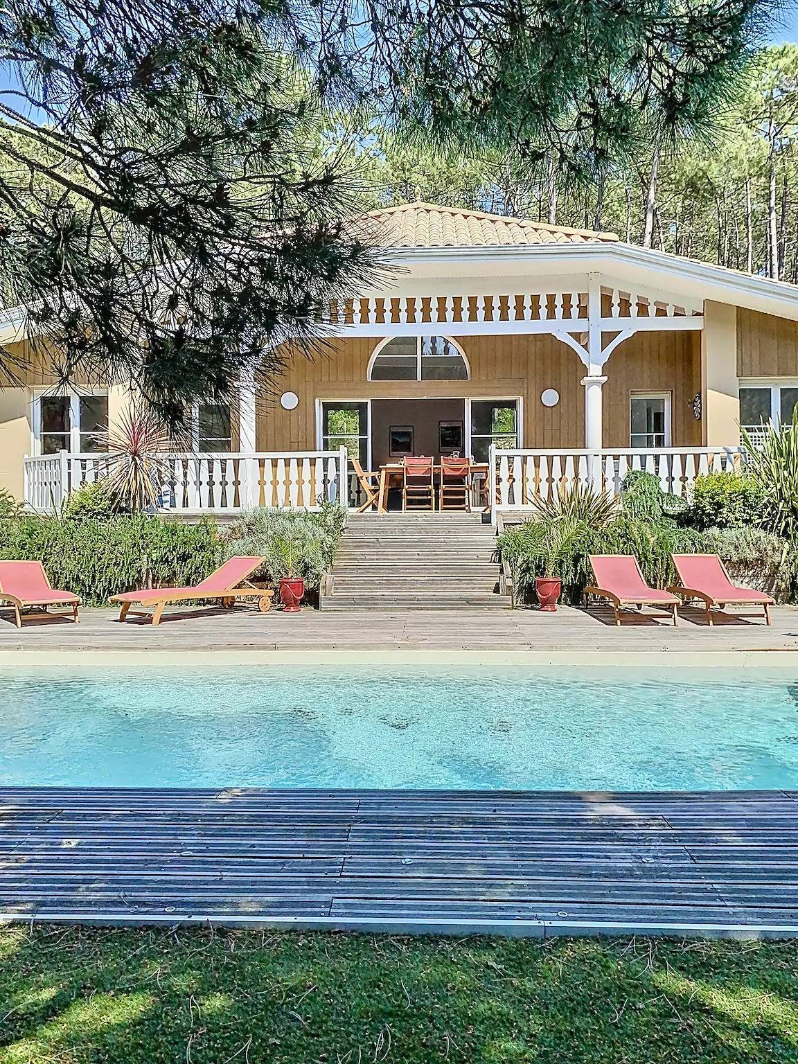 Spacious villa with heated pool for 6 people Lacanau Ocean in Lac de Lacanau, Lacanau