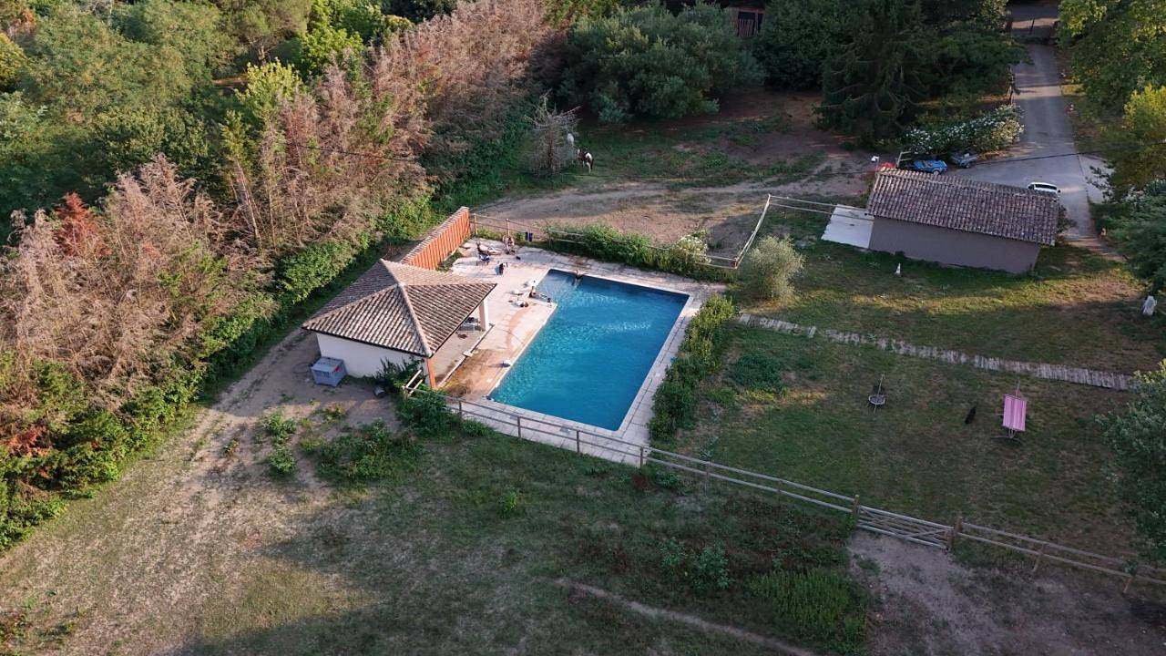 Standard Double Room with Shared Bathroom in Peyssies, Haute-Garonne