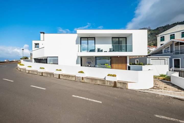 Casa de férias para 6 pessoas, com jardim e vista em Porto Moniz