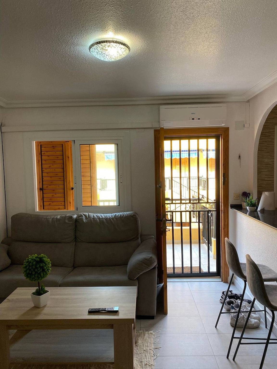 Appartement entier, Spacieux appartement de 4 chambres près de la plage de La Mata in Torrevieja, Costa Blanca