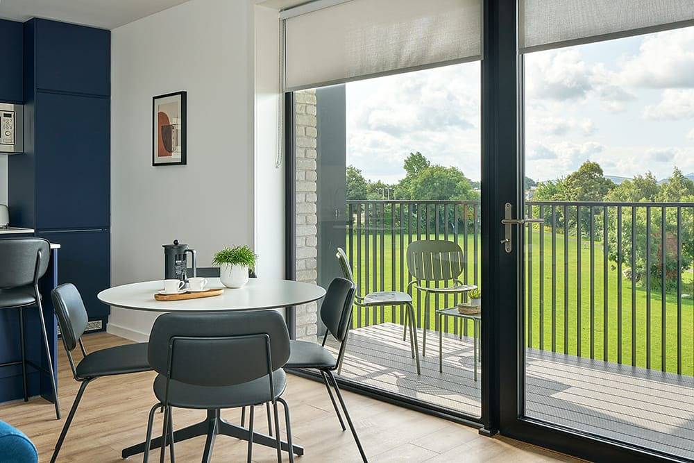 Ganze Wohnung, Ferienwohnung für 4 Personen mit Balkon/Terrasse in Dún Laoghaire-Rathdown, County Dublin
