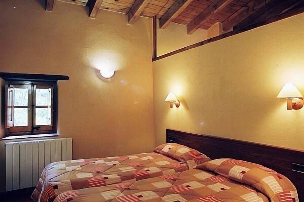 Catalan farmhouse from the 11th century, within the Natural Park. 10-1 in Sant Joan les Fonts, Zona Volcanica de la Garrotxa Natural Park