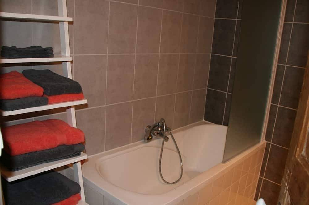 Maison avec terrasse et 2 places de parking à Bourg saint Andéol in Bourg-Saint-Andéol, Privas