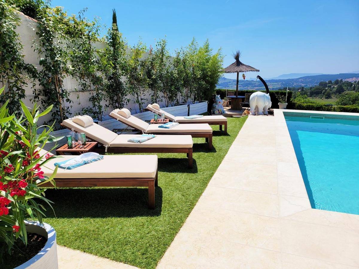 Le Nid Bleu in Le Beausset, Côte méditerranéenne (France)