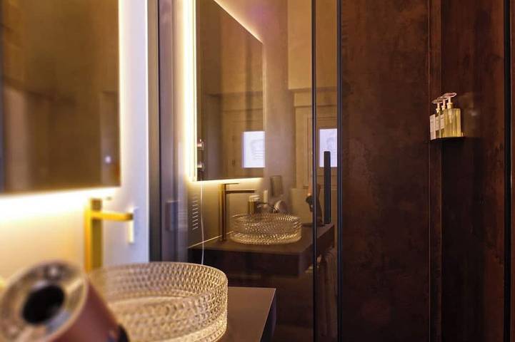 Luxury Loft in 16th-century Renaissance Palace in Cathedral Square in L'Aquila, Gran Sasso