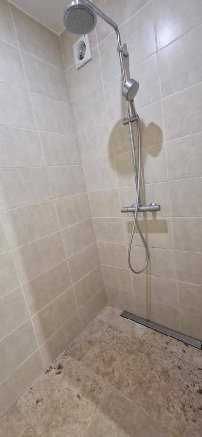 Gîte pour 2 personnes, avec jardin et piscine à Lézignan-la-Cèbe - 3